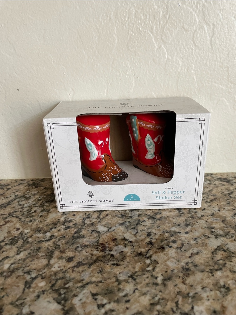 Pioneer Woman Cowboy Boots salt & pepper set